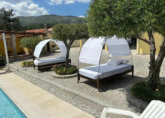 בית חווה Quinta Da Menina וילה ריאל